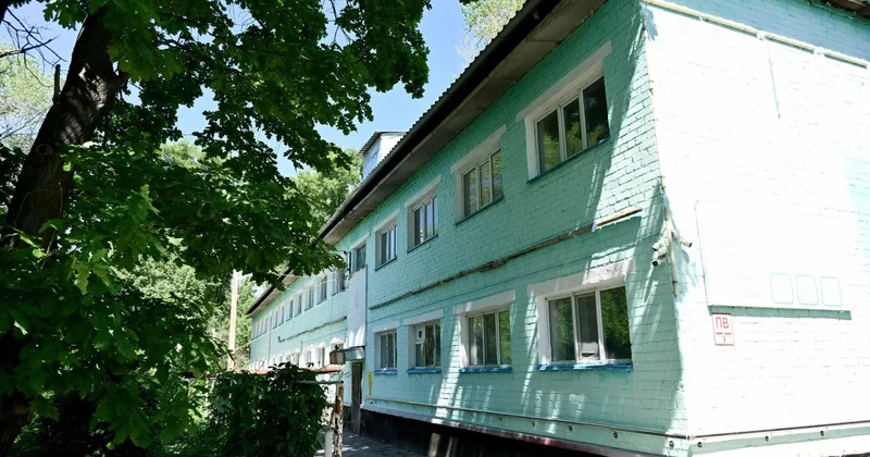 Здание бывшего детдома с территорией и инфраструктурой простаивает в Абайской области
