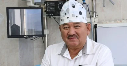 Алтын қолды дәрігер