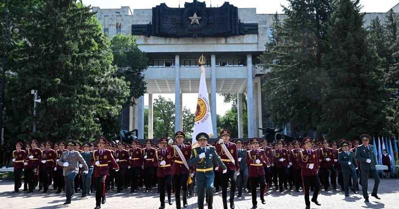 Арыстан дает путевку в жизнь