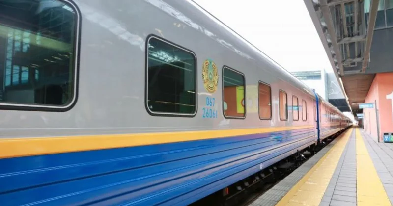 Атырау Ақтөбе пойызында жолаушы көз жұмған: жолсерік заң бұзды