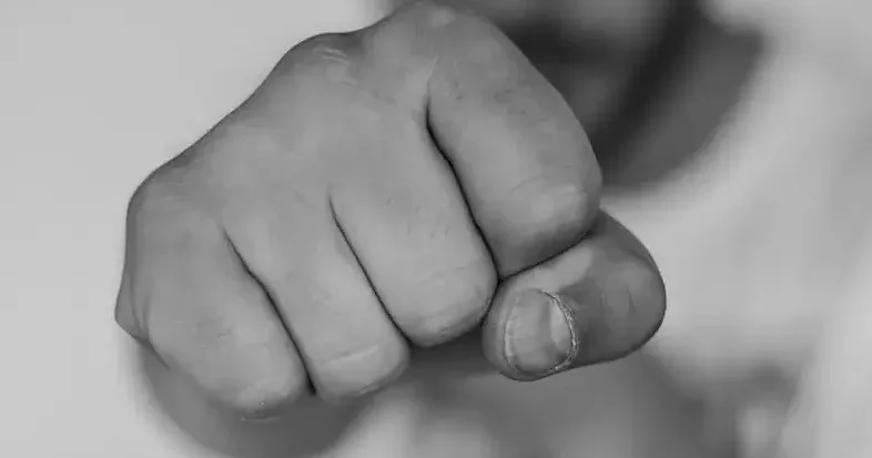 Астана тұрғыны СОБР қызметкерлері өзін аяусыз соққыға жыққанын айтып шағымданды