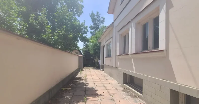 Особняк бывшего шымкентского пивного короля Тохтара Тулешова выставили на торги