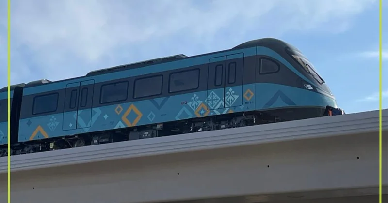 № 104 станциясына LRT ның үшінші құрамы көтерілді