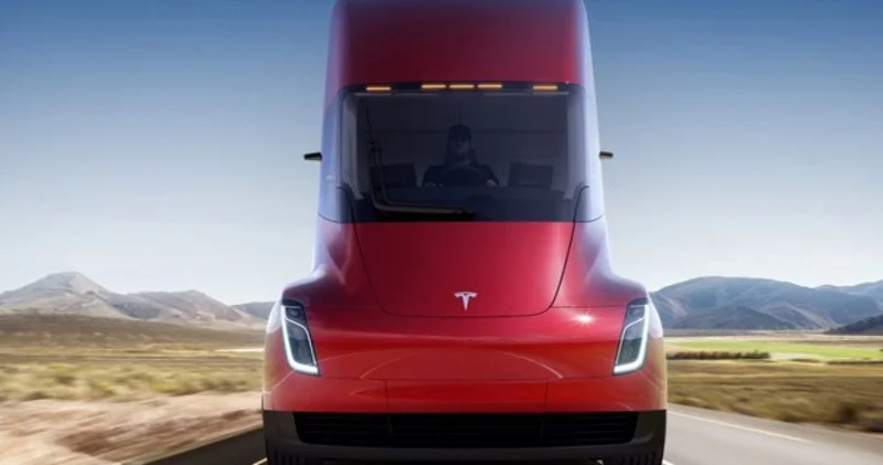 Tesla Құтырған Макс режимін неге қосты?