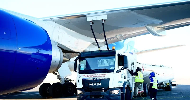 Қазақстан Америка ұшақтарына отын құю қызметін көрсете бастады
