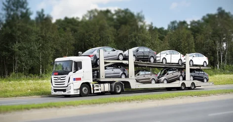 Около четырех тысяч автовозов из Казахстана и Кыргызстана застряли на российской границе