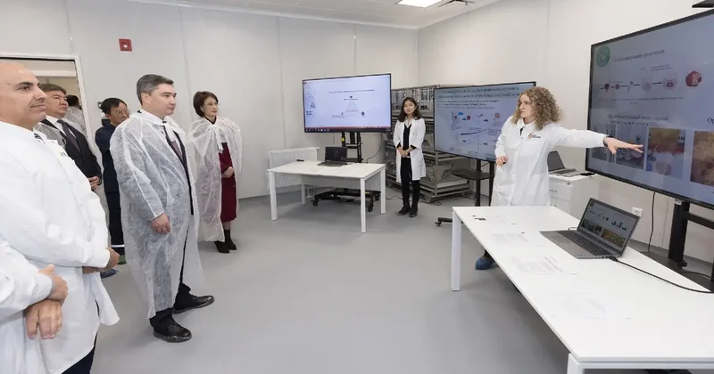 Премьер министр ознакомился с новым Биомедицинским исследовательским центром Nazarbayev University