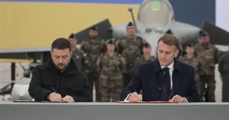 Зеленский мен Макрон тарихи келісімге қол қойды