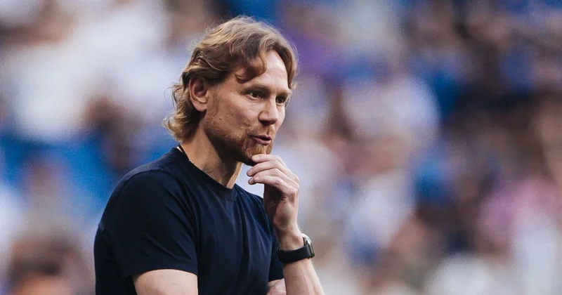 Главный тренер сборной России уволился из Динамо , за которое играет Зайнутдинов