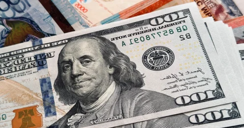 Доллар начал неделю с повышения в Казахстане