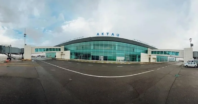 Аэропорт выплатит казахстанке 2 млн тенге после инцидента на эскалаторе с ее дочерью