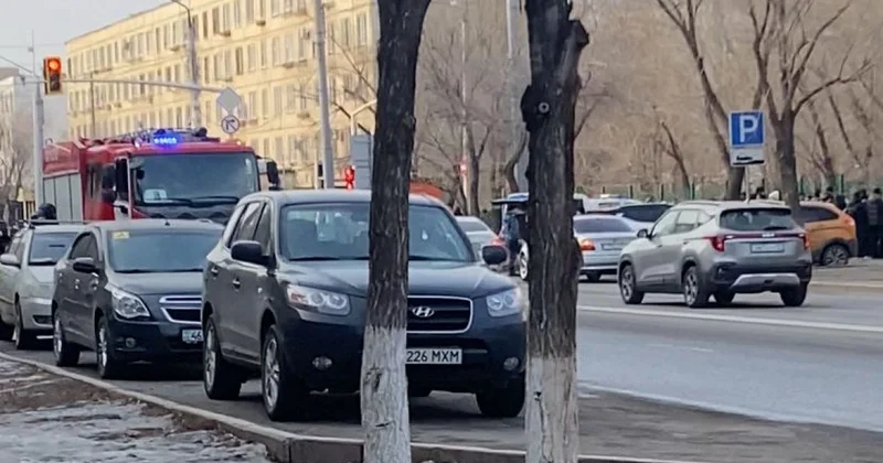 Астанчане испугались дыма у школы: ДЧС дал разъяснение