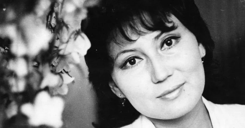 Нағыз ханшайым еді : желіде Мәдина Ерәлиеваның ерекше видеосы тарады (ВИДЕО)