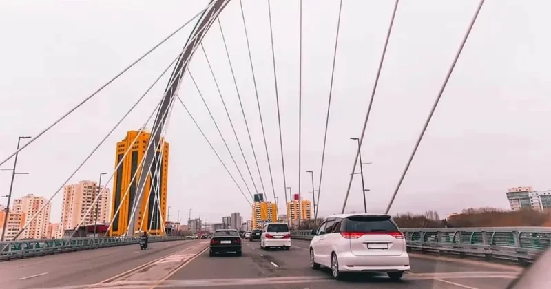 Астанчанина арестовали за хулиганство на городском мосту