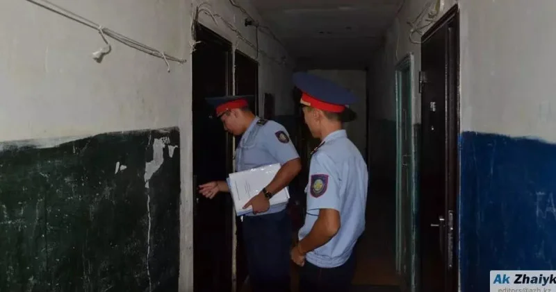 Атырауда пәтерден ер адам өлі табылды