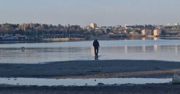 Түркиядағы Мәрмәр теңізі жағалаудан 20 метрге шегінді