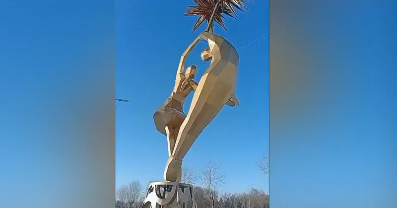 Заколдованная, что ли?