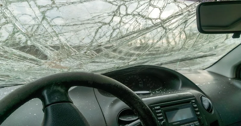 Спасатели извлекли пострадавших в ДТП из автомобилей на трассе в Жамбылской области