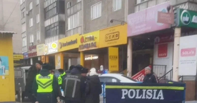 Мужчина упал на землю и умер в Семее