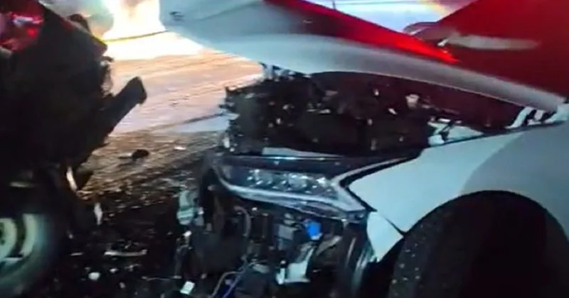 Три человека погибли при лобовом столкновении авто в ЗКО (видео)