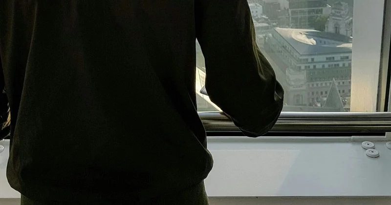 Серые, а не белые: спор из за цвета закончился судом в Атырау