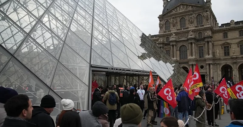 Луврдағы ереуіл: музей қызметкерлері еңбек жағдайын жақсартуды талап етуде