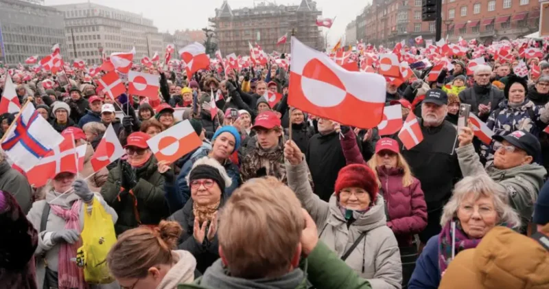 “Гренландиядан қолыңды тарт!“: Данияда жаппай наразылық өтті