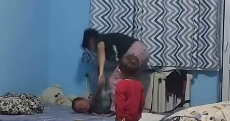 В Жаркенте мать жестоко избила маленького сына