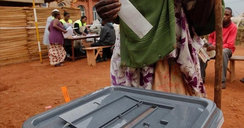 Уганданы 40 жыл басқарған Йовери Мусевени қайта президент болып сайланды