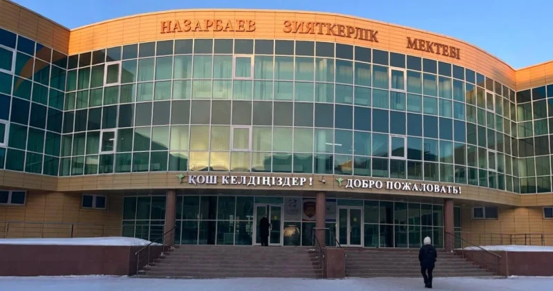 Петропавлдағы Назарбаев мектебінде оқушы 3 қабаттан құлап кеткен