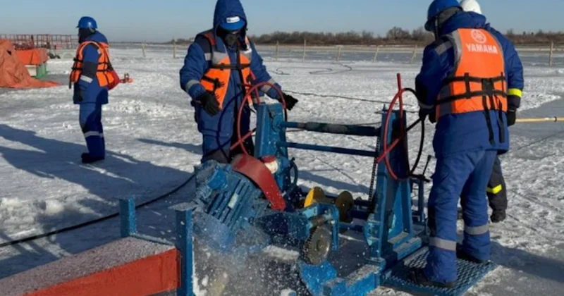 Атырауда мұнайқұбыршылар мұз астындағы апатты жоюға дайындықты пысықтады