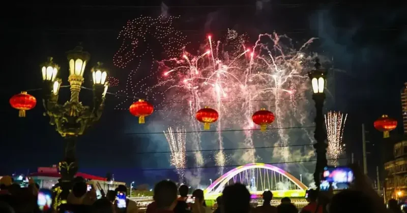 В Китае наступил год Огненной лошади. Как его отмечают и причём тут Драко Малфой?