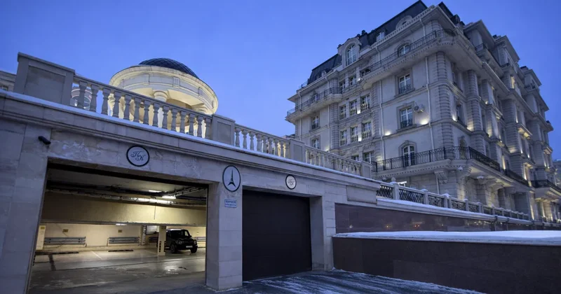 Парковочное место олигарха в элитном районе Астаны продали на торгах