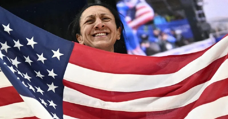 Мама победила : чемпионка ОИ сообщила своим глухим детям о победе и растрогала фанатов (видео)