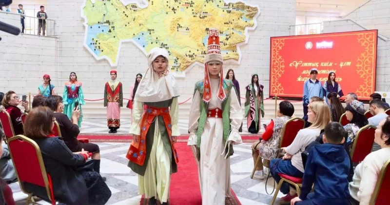 Выставка национальной одежды открылась в музее Алматы