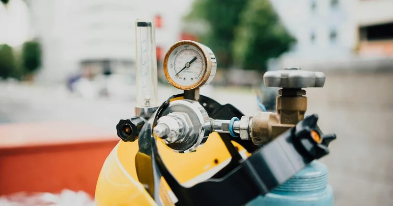 Создать единый госорган в сфере газа предложили после серии взрывов баллонов в Казахстане