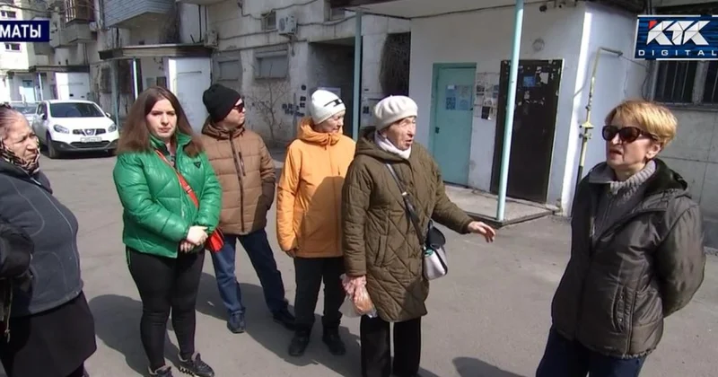 Взрыва газа из за кафе в доме опасаются жильцы пятиэтажки в Алматы