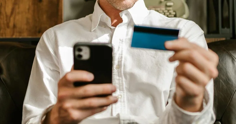 Акмолинец потерял около 9 млн тенге после просмотра TikTok