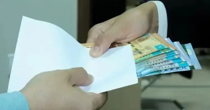 Шымкентте 700 мың теңге пара алған бұрынғы басшы 24,5 млн теңге айыппұл төлейді