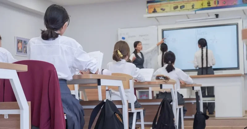 Цифровые компетенций и география в 8 9 классах: образовательные стандарты пересмотрят в Казахстане