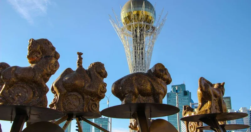 Статус Астаны и города Алатау закрепят специальными конституционными законами