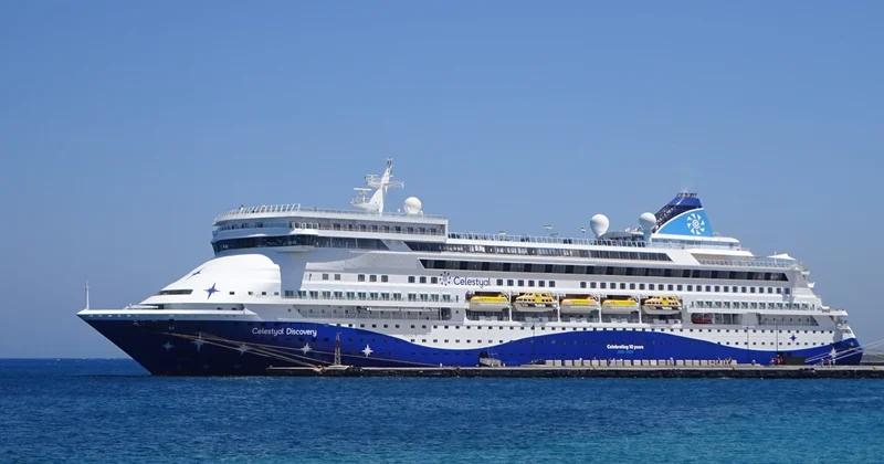 Қақтығыс басталғаннан бері бірінші круиздік кеме Ормуз бұғазы арқылы өтті