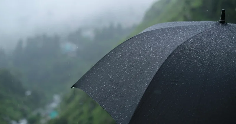 Екпінді жел, найзағай мен нөсер жауын: 19 сәуірде бірқатар өңірлерде дауылды ескерту жарияланды