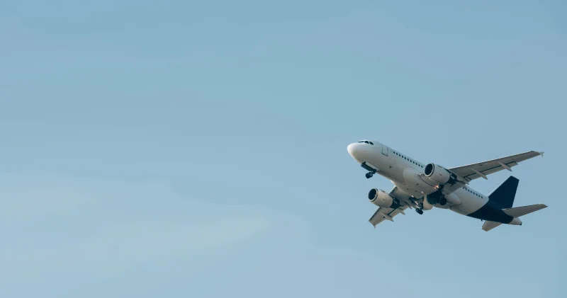 Иран рейстер үшін аспанын ішінара ашты БАҚ