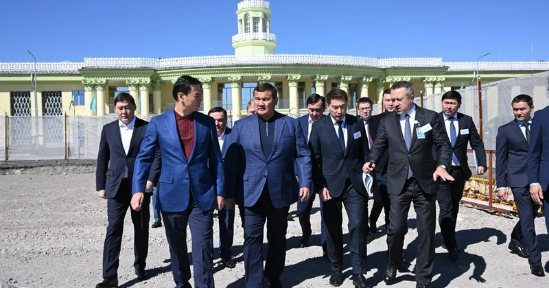 Нурлыбек Налибаев ознакомился с крупными проектами Алматы