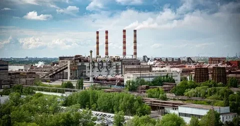 Павлодар алюминий зауытында төтенше жағдай: 2 жұмысшы зардап шекті