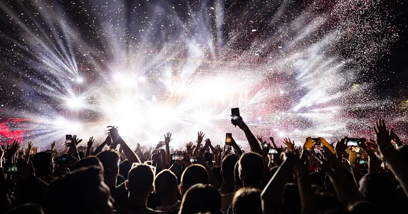 Давка, степь и хот доги за 7000: чем возмутил Solana Fest в Астане