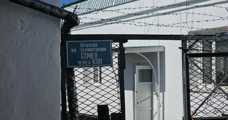 Түрмеде отырған қазақстандық азаматтарға жоқ коттедждерді жалға беріп, алаяқтықпен айналысқан