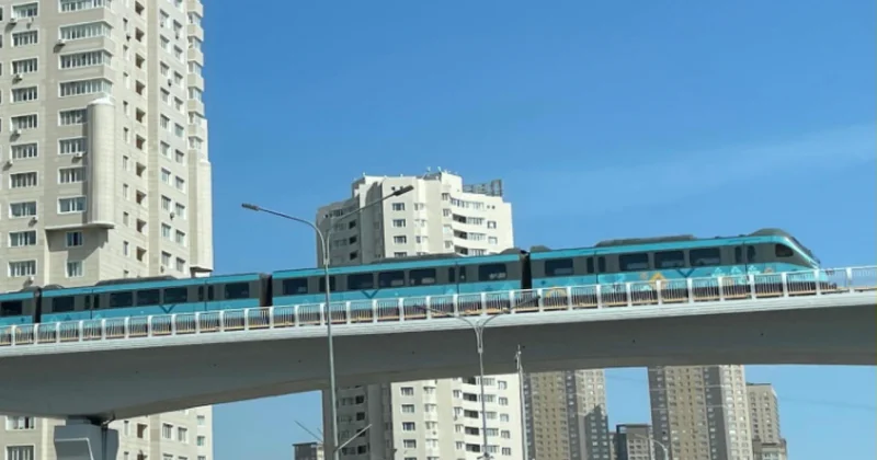 Превысили пропускную способность: за день LRT в Астане воспользовались 100 тысяч пассажиров