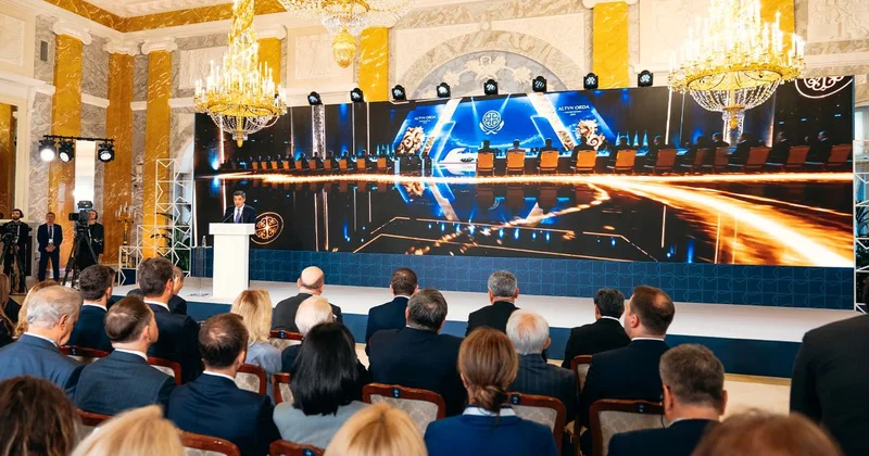 Бектенов в Санкт Петербурге: Казахстан закрепил преемственность Великой степи в новой Конституции